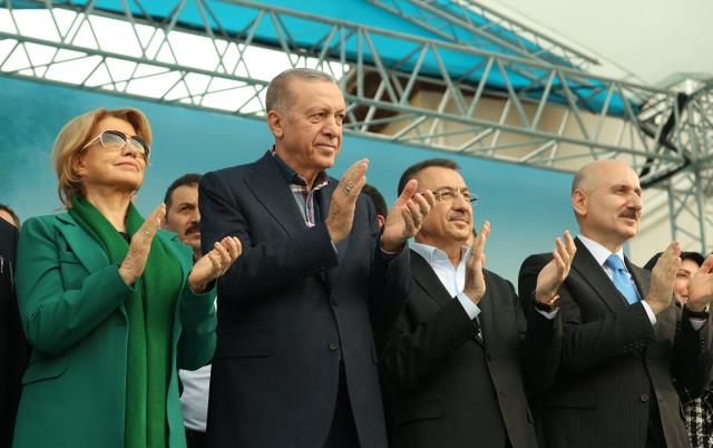 Açılış törenine Erdoğan'ın yanı başındaki isim damga vurdu! Kurdeleyi beraber kestiler
