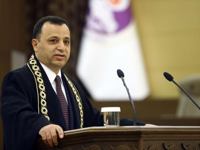 Son Dakika: Anayasa Mahkemesi genel kurulundaki oylamada Zühtü Arslan yeniden başkan seçildi