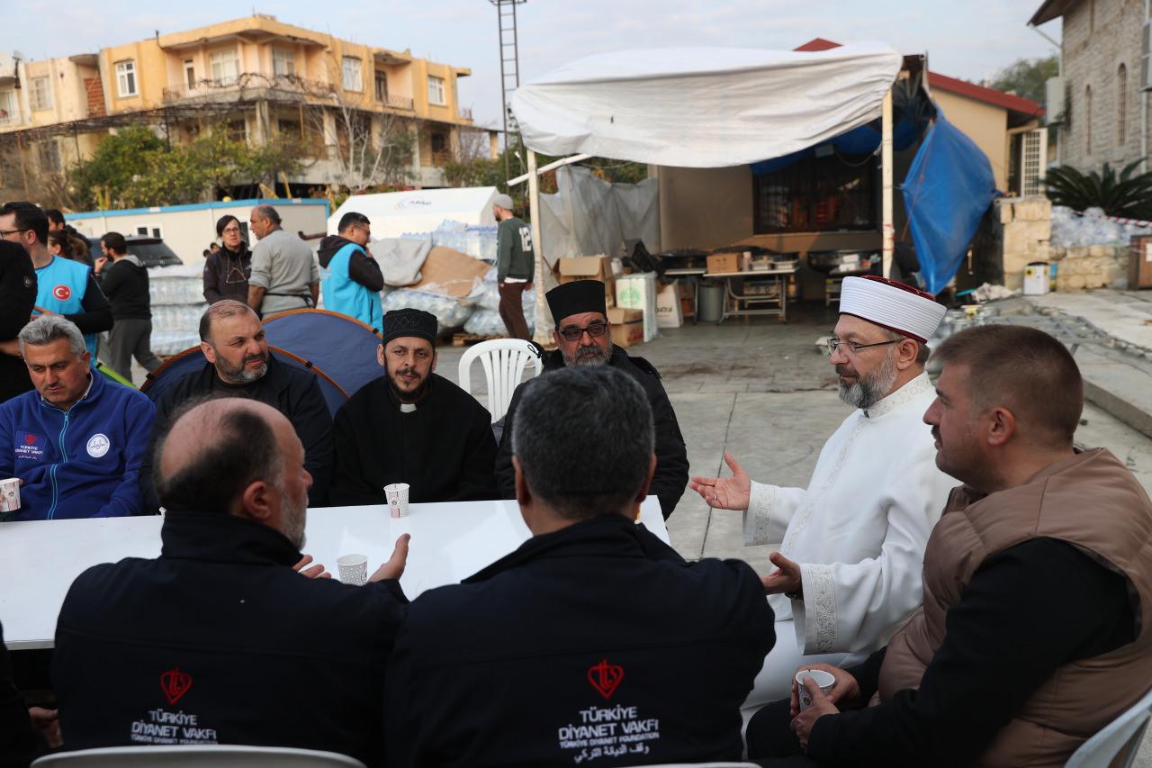 Diyanet İşleri Başkanı Erbaş, Hatay'da Saint İlyas Rum-Ortodoks Kilisesi'ni ziyaret etti