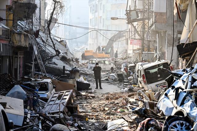 Son Dakika: Depremde hayatını kaybedenlerin sayısı 41 bin 20'ye yükseldi