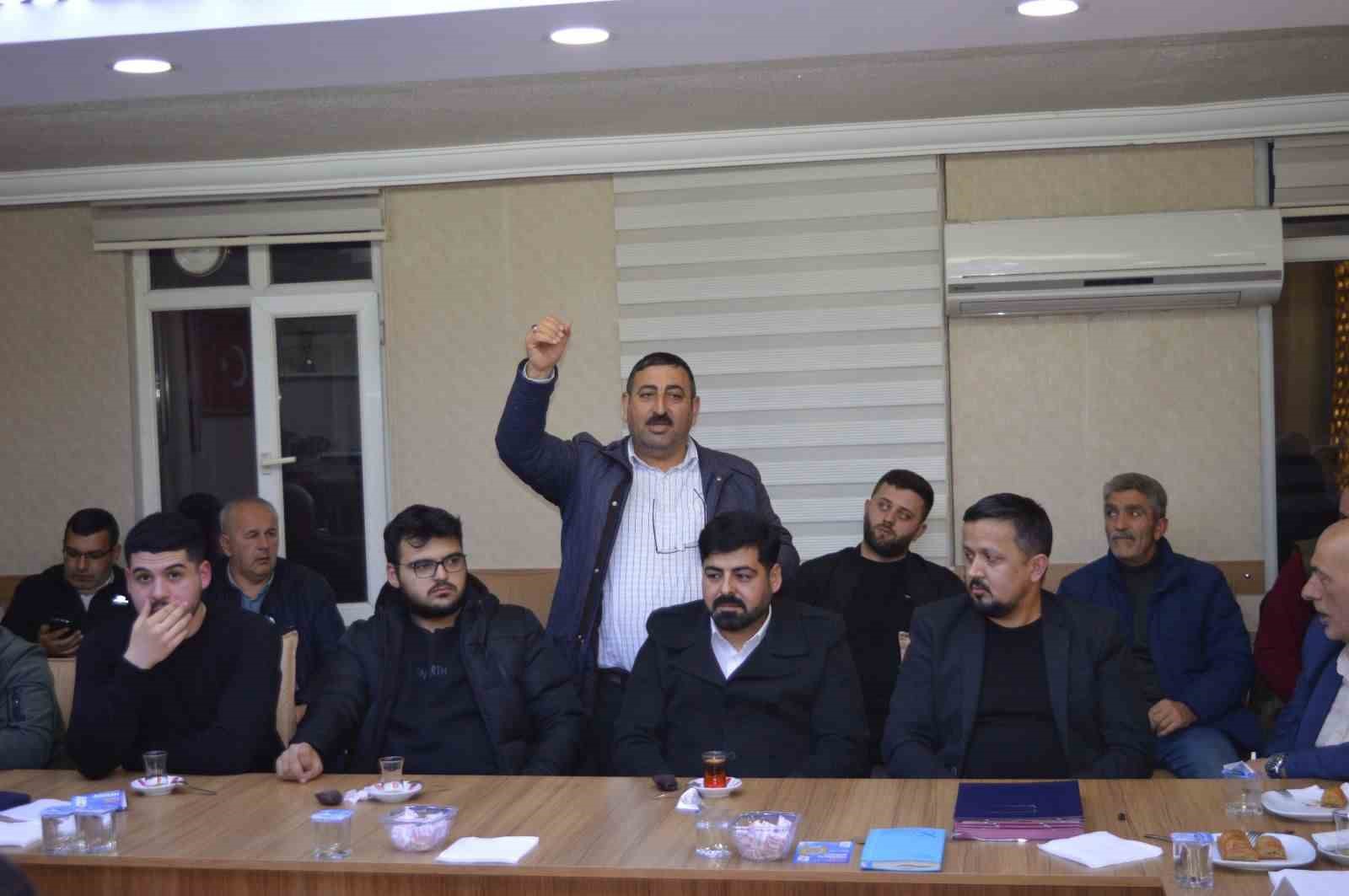 Yeniden Refah Partisi’nden istifa eden 120 kişi AK Parti’ye geçti