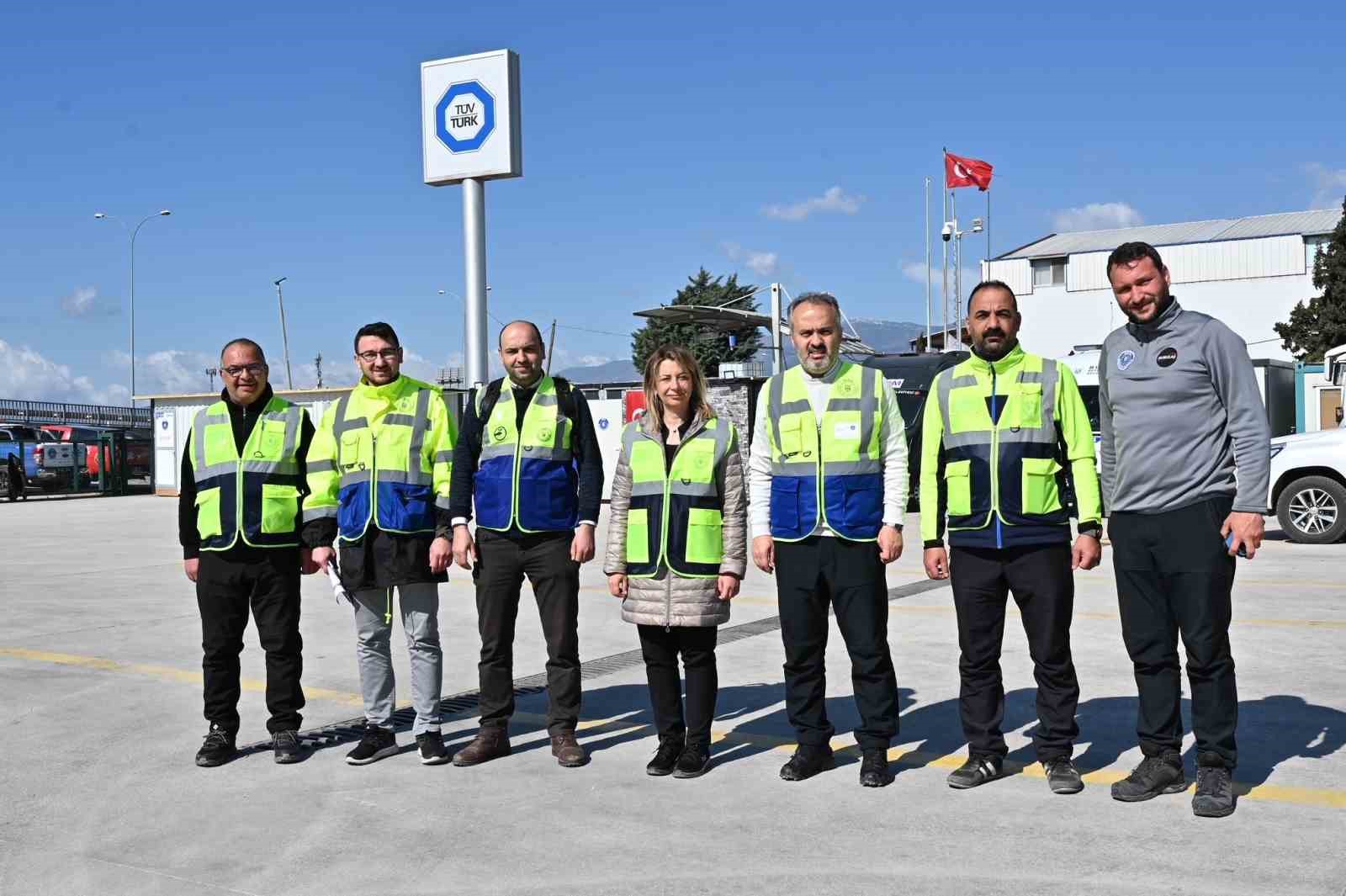 Türkiye Sağlıklı Kentler Birliği, depremin yaralarını sarmak için afet bölgesinde