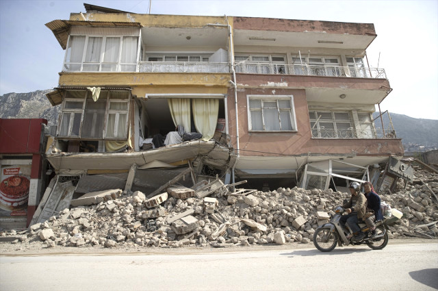 Son Dakika: Kahramanmaraş merkezli depremlerde hayatını kaybedenlerin sayısı 48 bin 448'e yükseldi