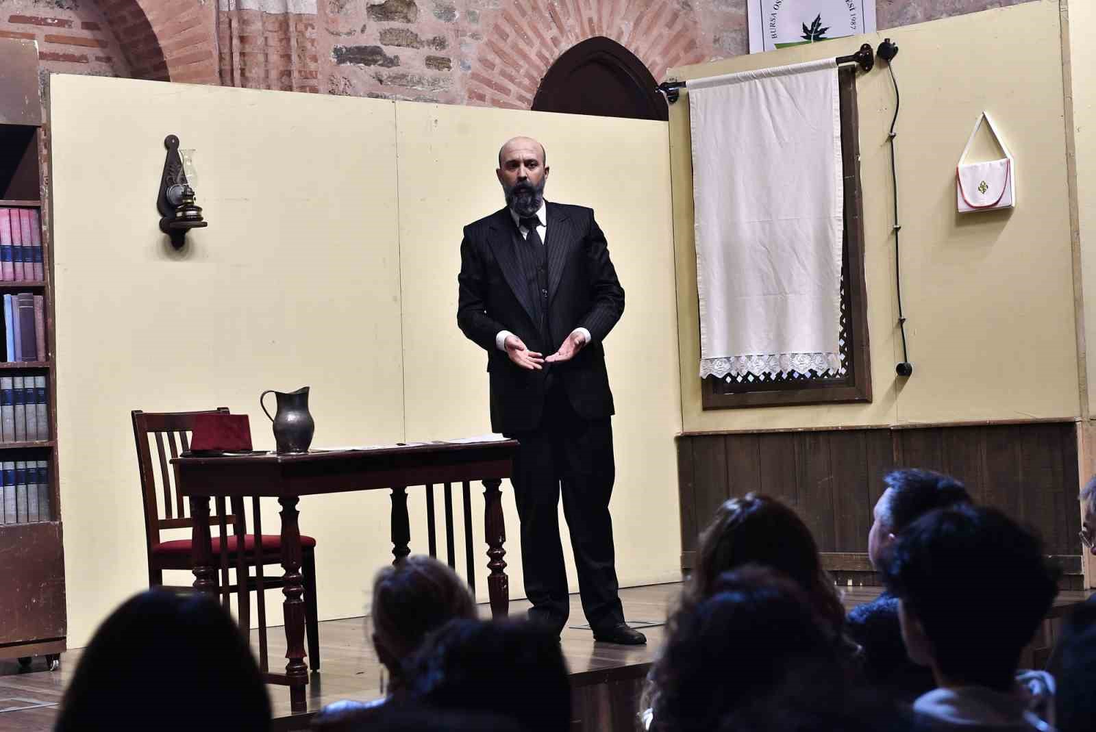 Milli şairin hayatı Osmangazi’de sahnelendi