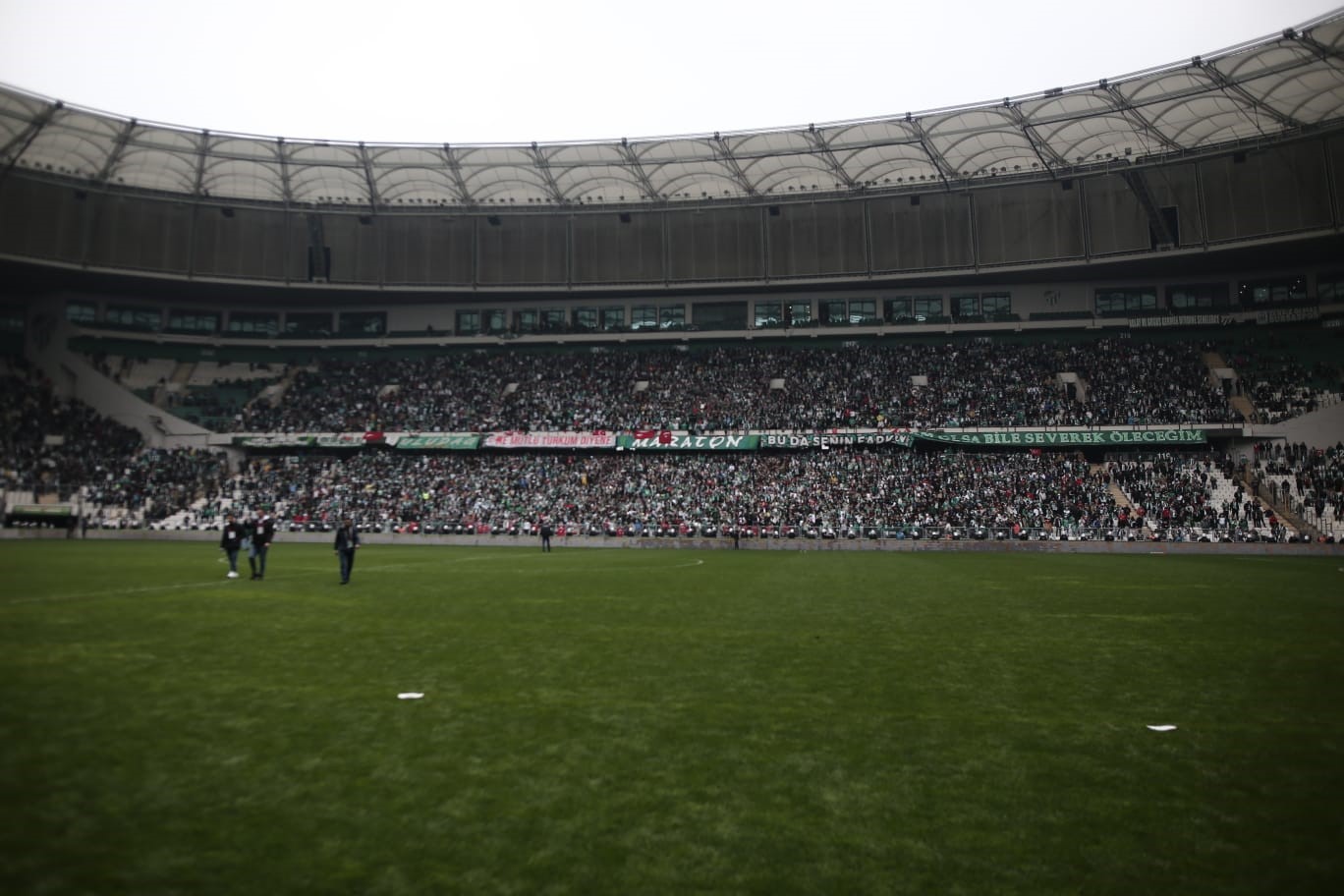 Bursa’da 40 bin taraftar stadyumu doldurdu