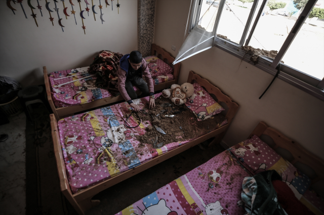İsrail'in saldırısı sonrası Gazze'de son durum! Evler hasar gördü, arazilerde dev çukurlar oluştu