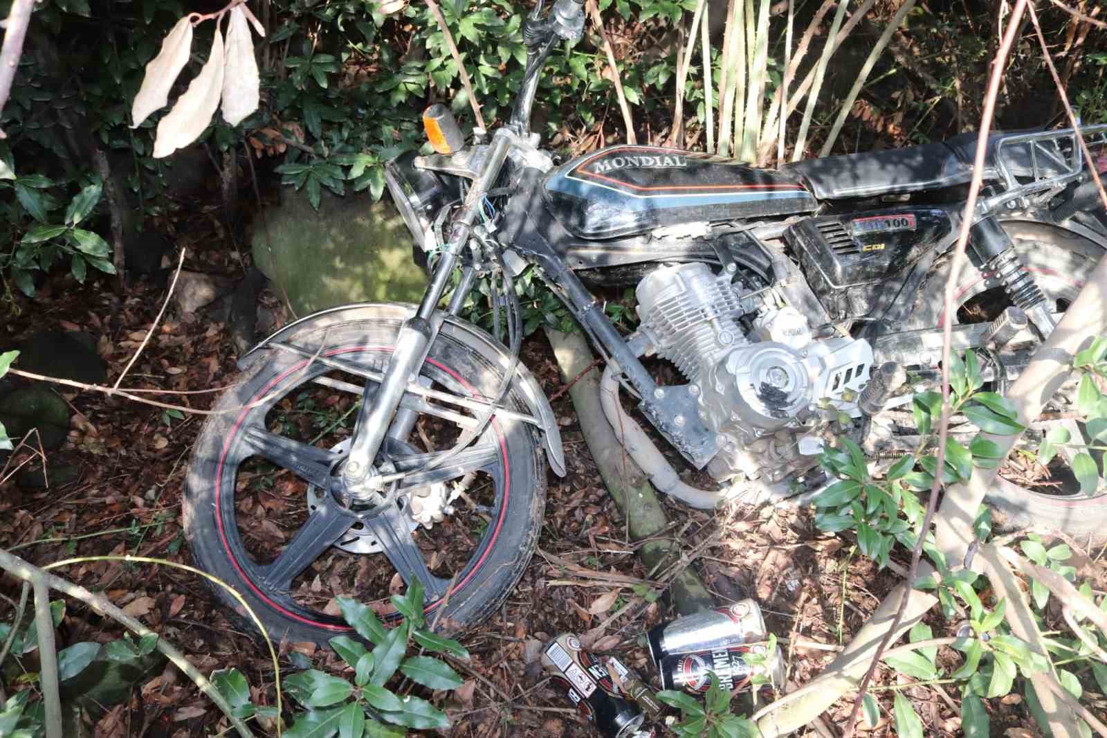 Hırsızların çalıp gömdüğü motosiklet polisin dikkati sayesinde bulundu
