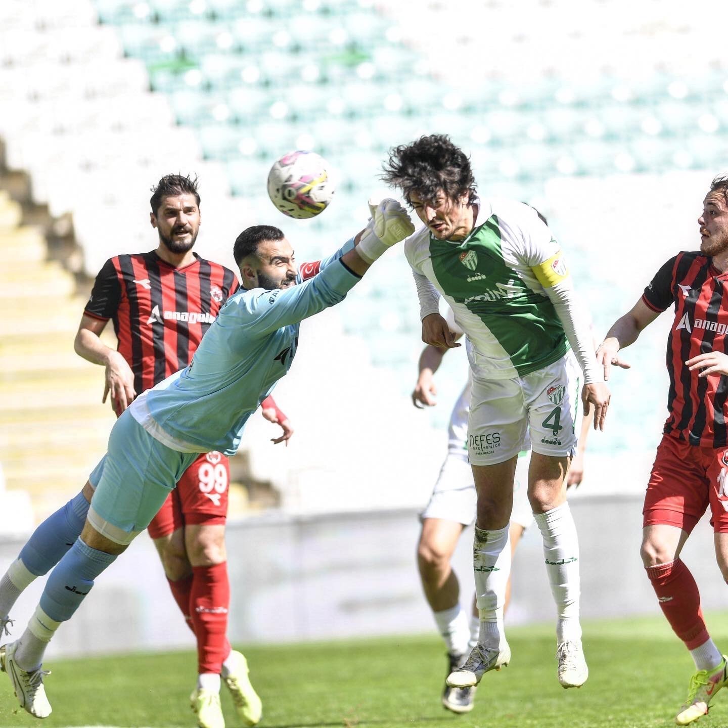 TFF 2. Lig: Bursaspor: 2 - 24Erzincanspor: 1