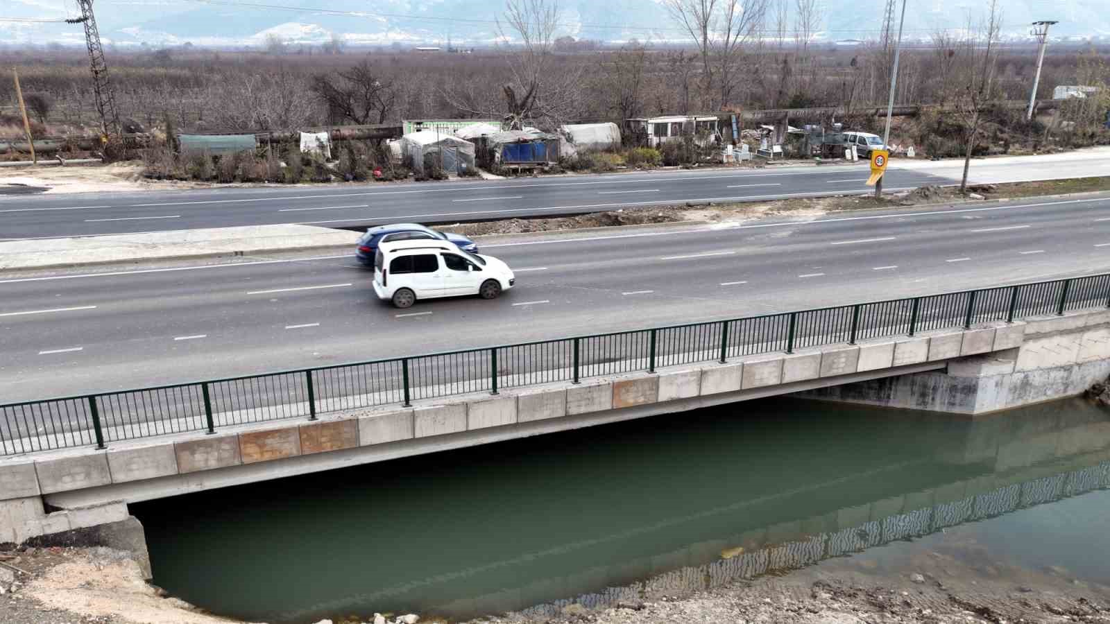 Bursa Ankara Yolu’nda 4 köprü sil baştan yenilendi