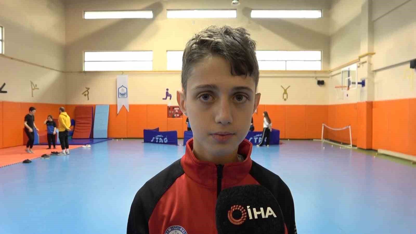 13 yaşındaki otizm hastası Sait Can, şampiyonluğa oynuyor
