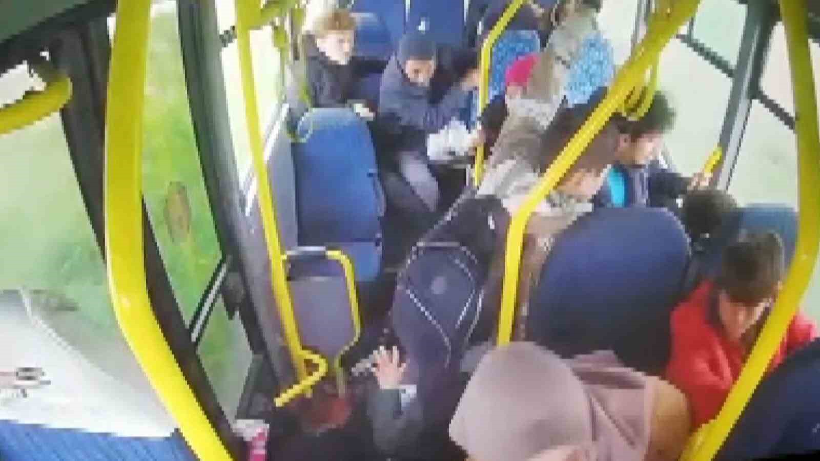 (Özel) Yolcu dolu otobüsün şoförü uyuyakaldı, yolcular ölümden böyle döndü