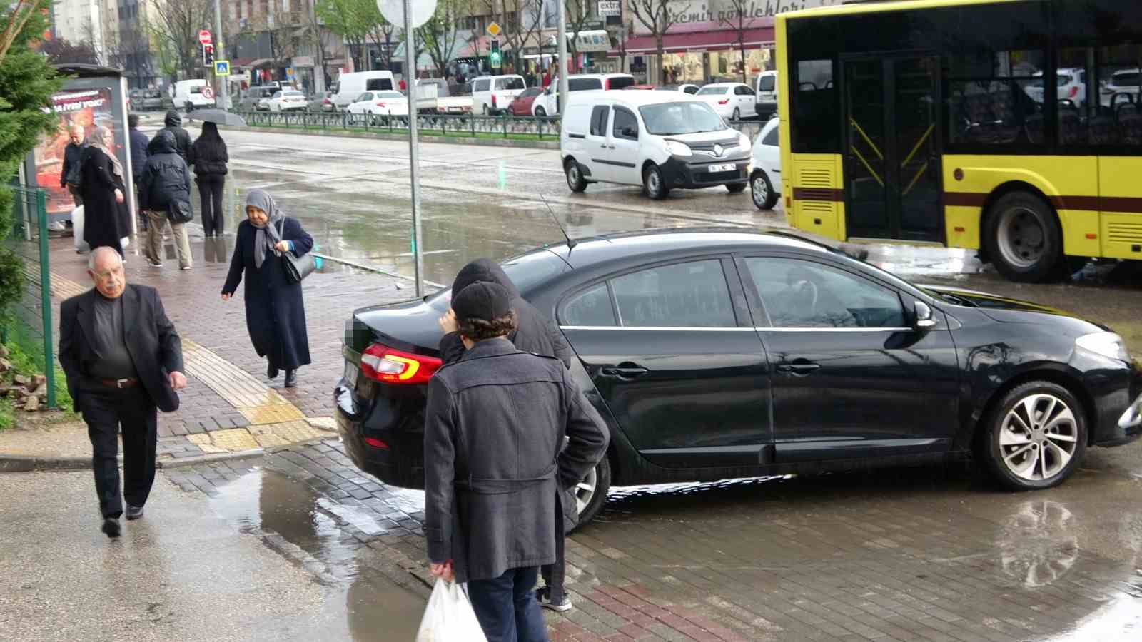Bursa’da sağanak yağış etkili oldu