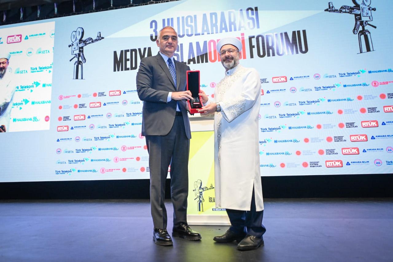 Ali Erbaş: Medya, İslam karşıtı eylemlerin lokomotif gücü