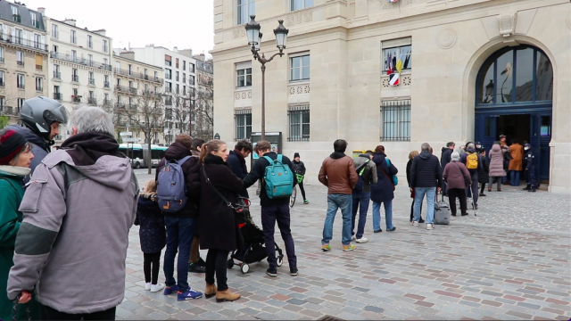 Paris'te yapılan scooter referandumundan, yüzde 90 