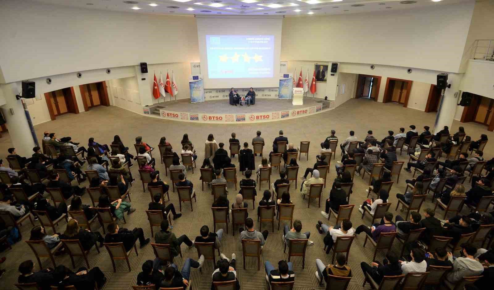 Bursalı Gençler, Avrupa Günü’nde eğitim imkânlarını keşfetti