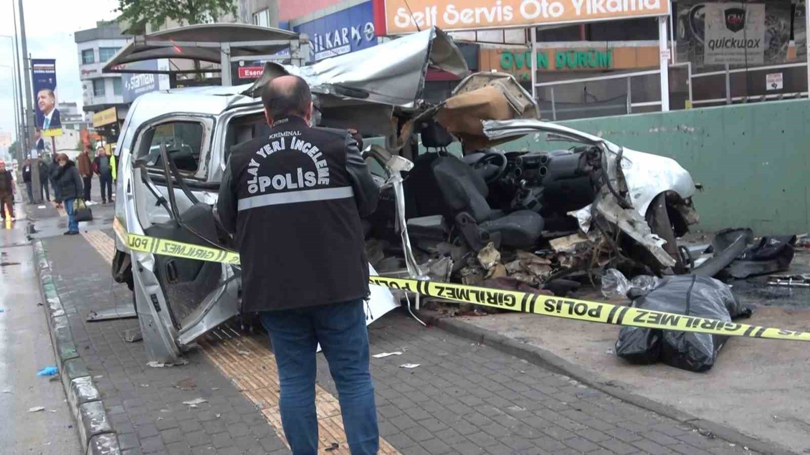 Bursa’da 2 gencin öldüğü feci kaza kamerada