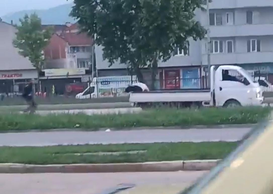 Bursa’da şüphelilerin polisle kovalamacası amatör kameraya yansıdı