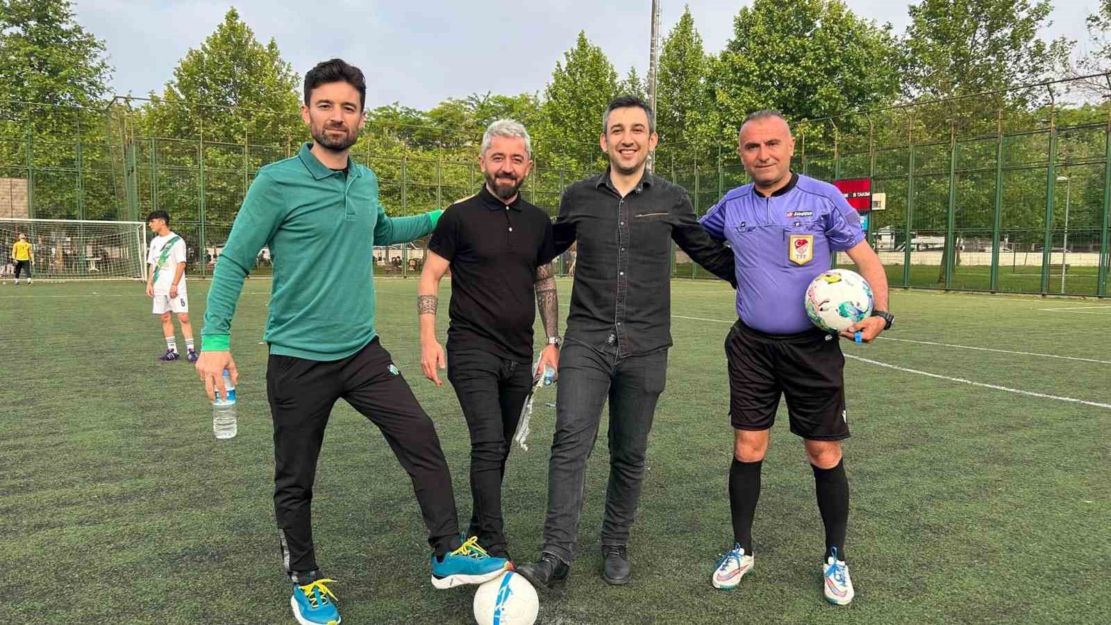 Bursa’da turnuva dünyaca ünlü yıldızın imzalı topuyla başladı