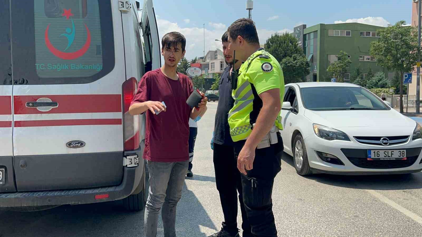 Çalınan motosikletini teslim aldı, park halindeki otobüse çarptı