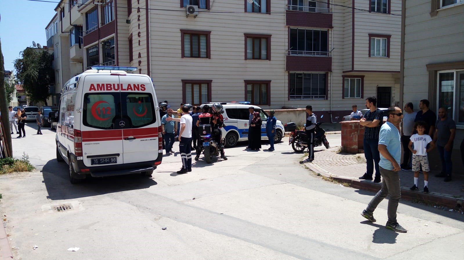 Bursa’da akrabalar arasında kavga: 3’ü polis 6 yaralı