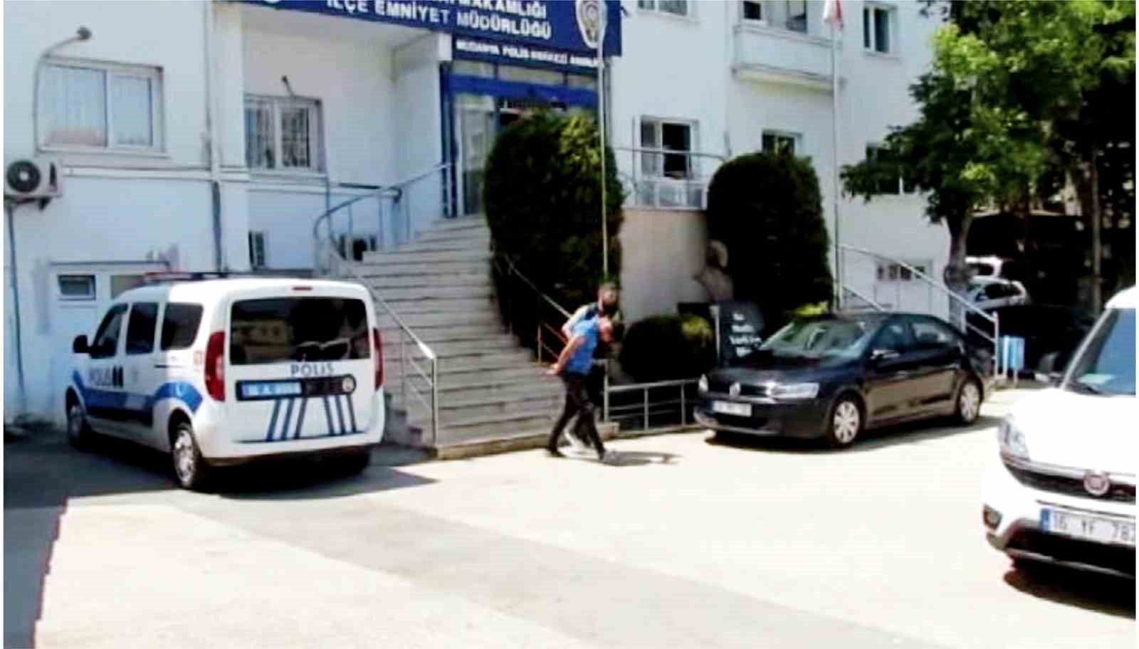 Bursa’da motosiklet hırsızları kamerada