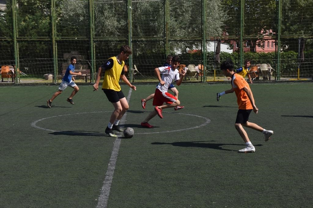 Yıldırım’da öğrenciler arası futbol turnuvası