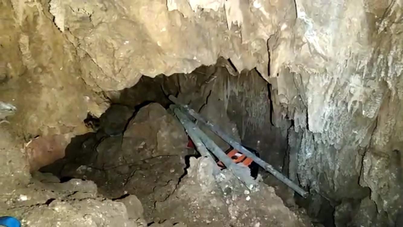 İznik’de mağarada hazine arayan ve mahsur kaldığı öne sürülenler için seferberlik