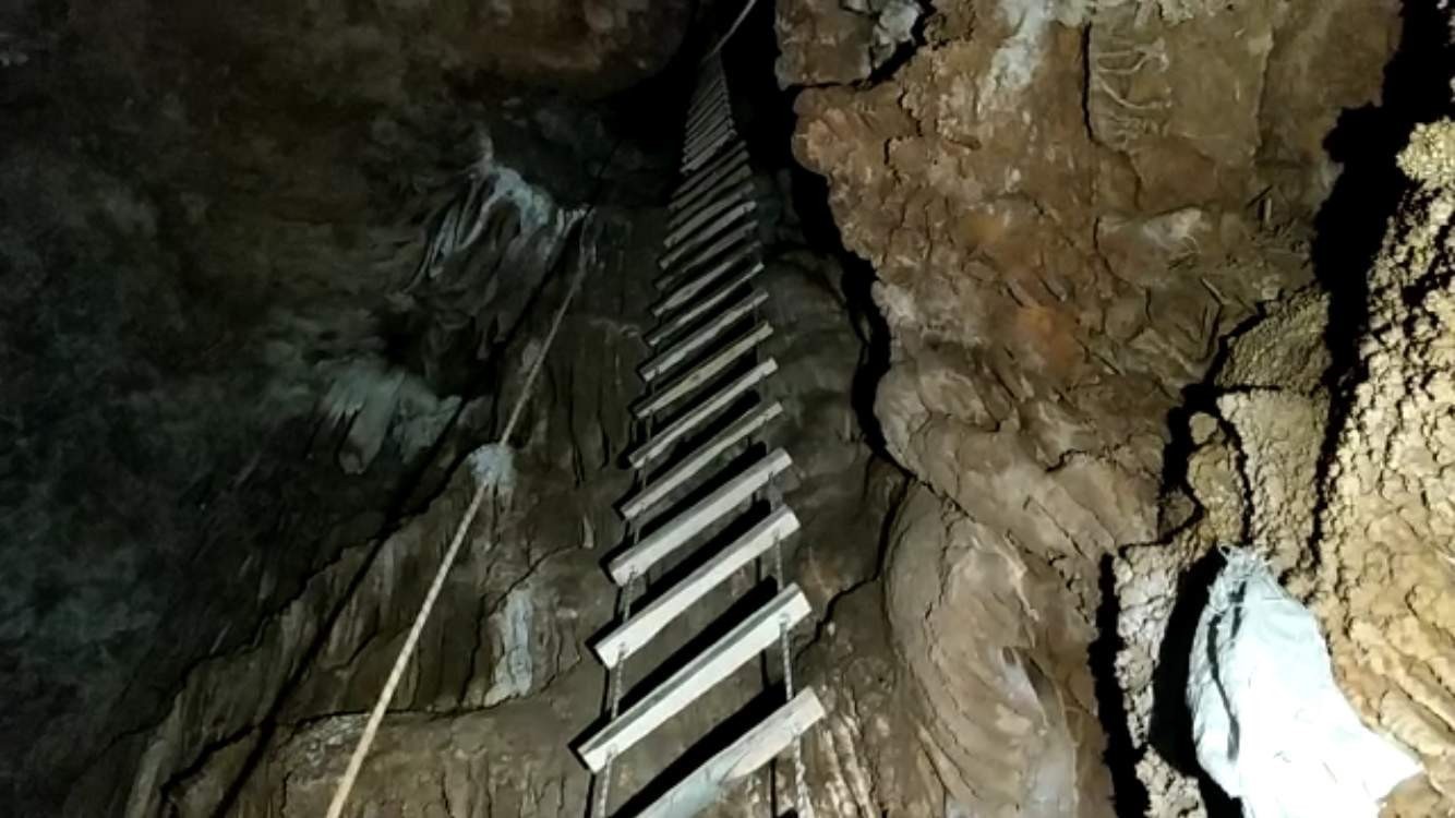 İznik’de mağarada hazine arayan ve mahsur kaldığı öne sürülenler için seferberlik