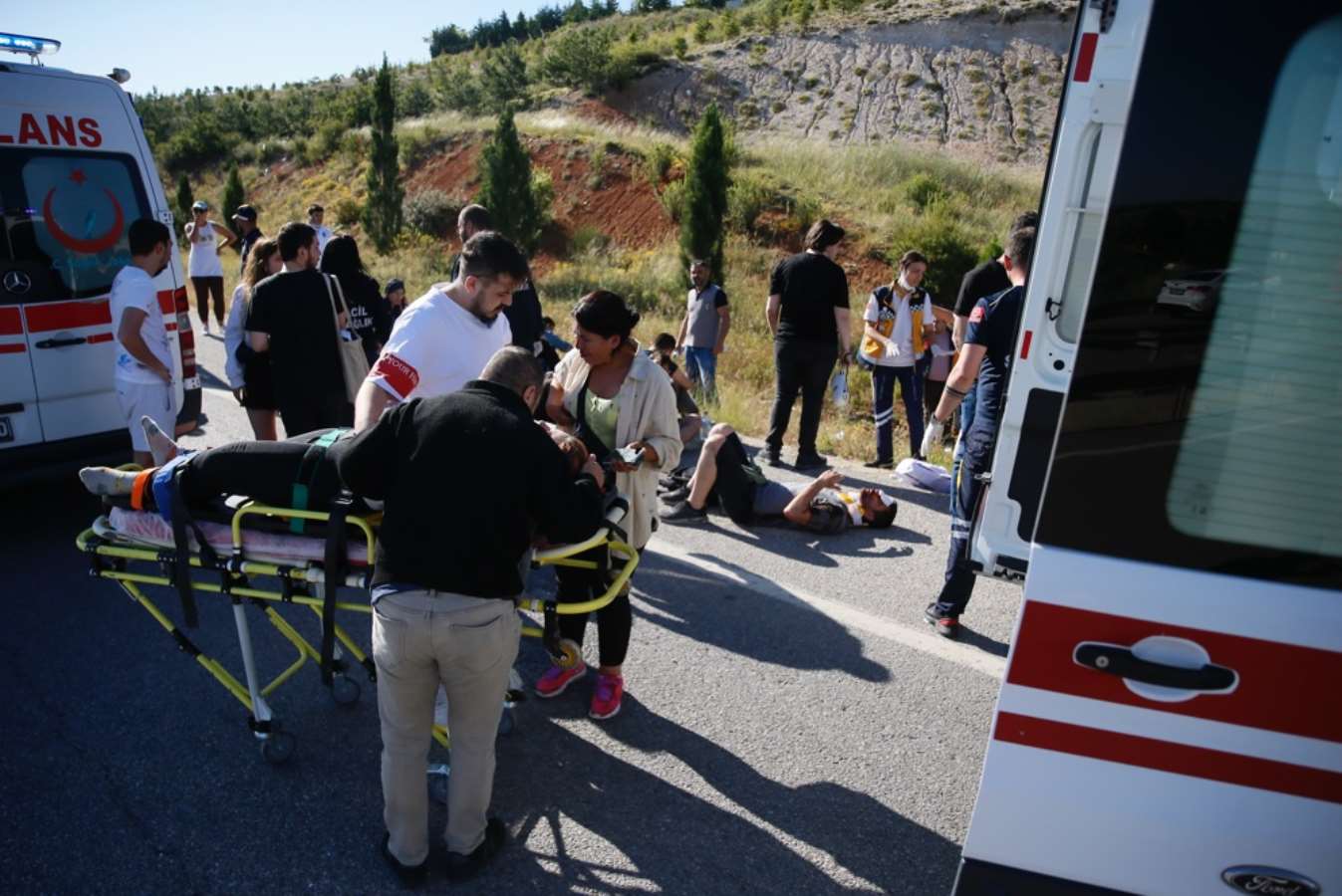 Eskişehir’de katliam gibi kaza: 35 kişi yaralandı!