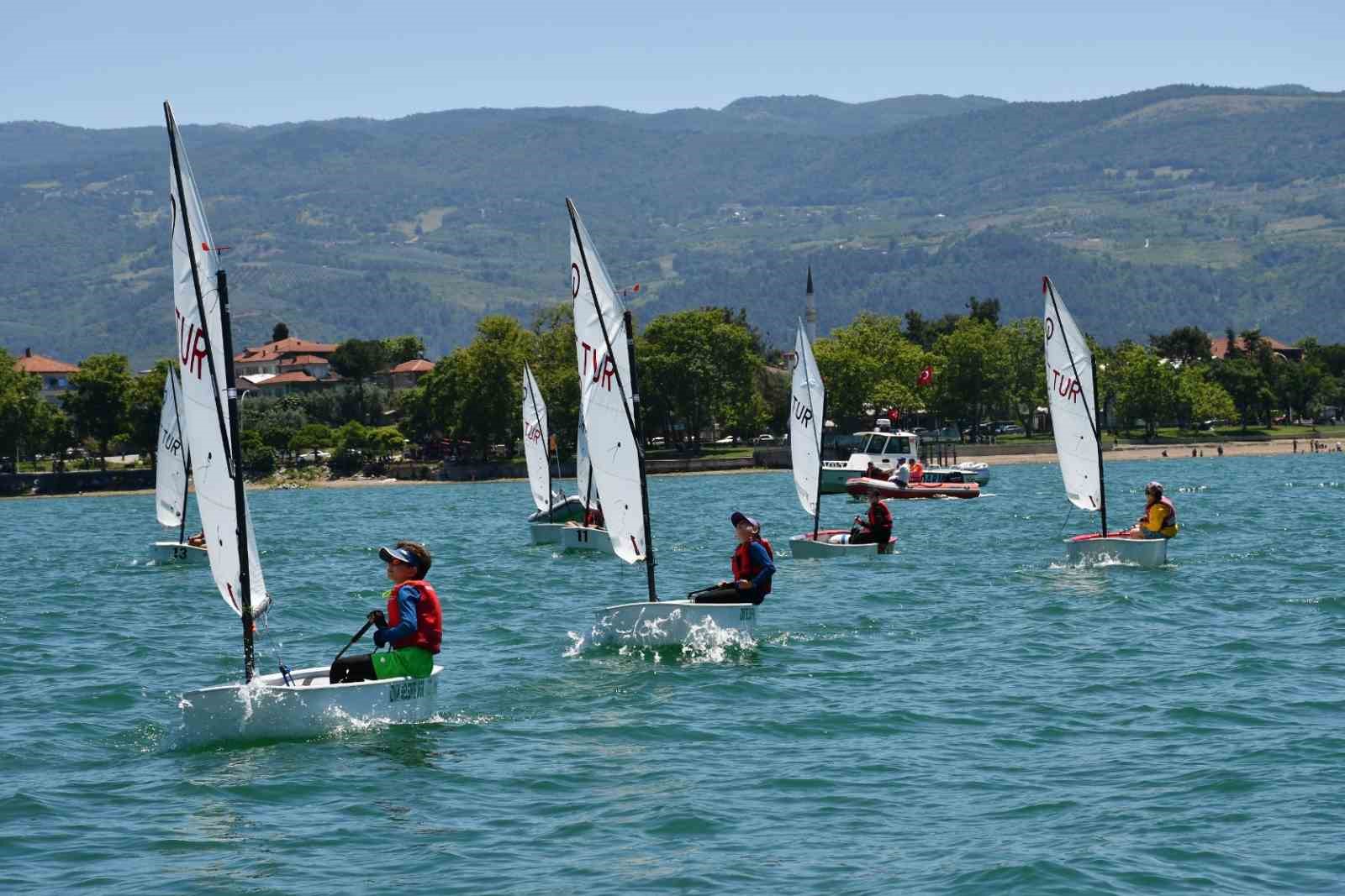 Denizcilik ve Kabotaj Bayramı yarışları İznik’te başladı