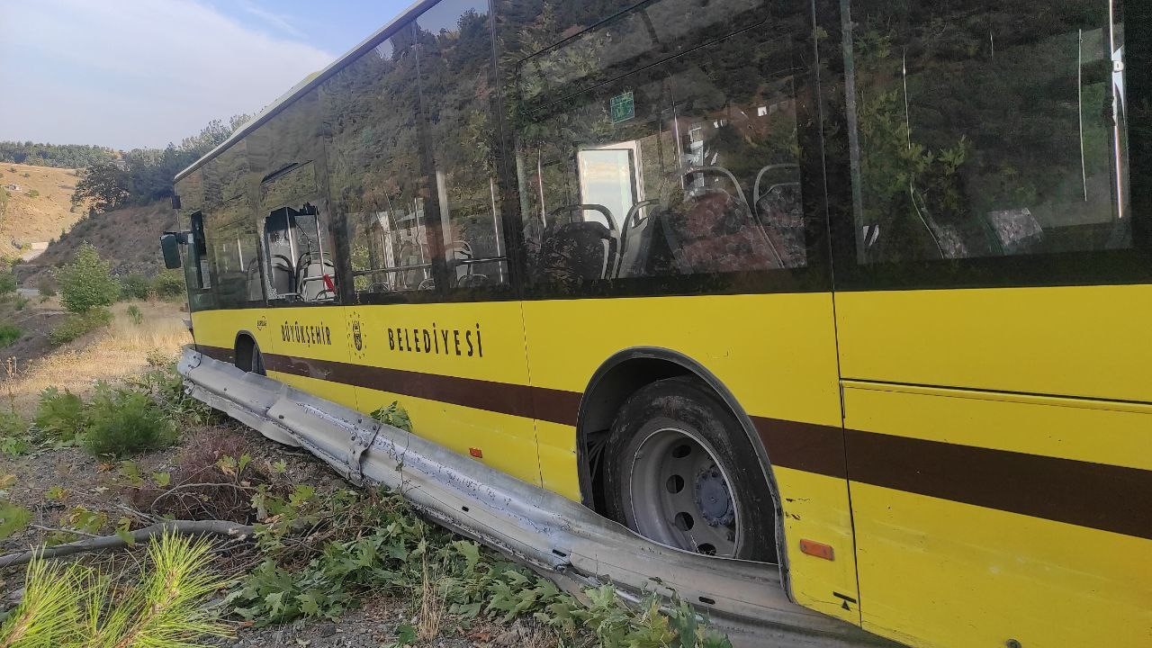 Bursa’da belediye otobüsünde faciadan dönüldü: 10 yaralı