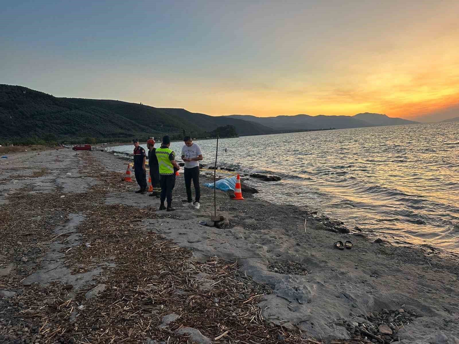 İznik Gölü’nde 80 yaşındaki adam boğularak hayatını kaybetti