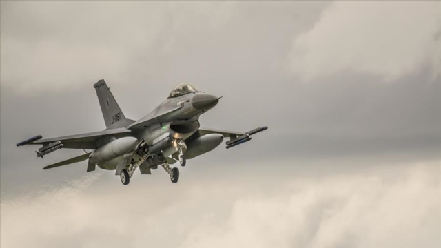 Biden'ın tatil yaptığı bölgeye sivil uçak girdi, F-16'lar peş peşe havalandı