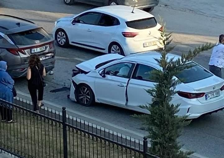 Bursa’da 2 otomobil çarpıştı; 5 yaralı