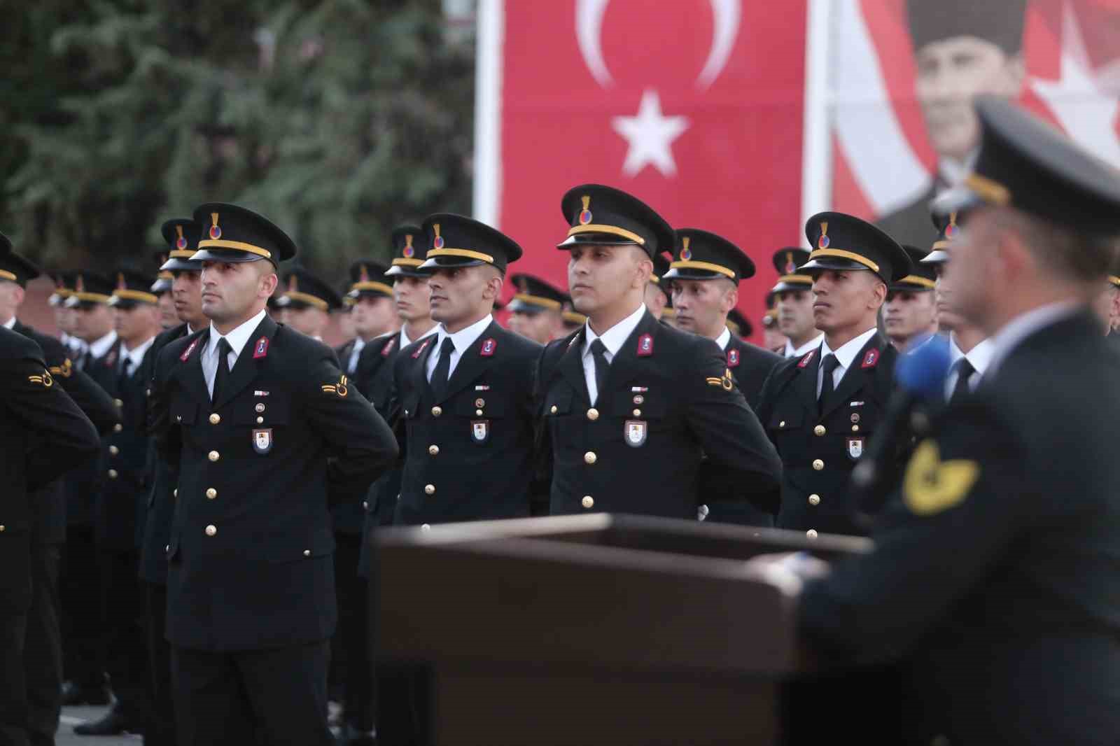 Işıklar Jandarma Meslek Yüksekokulu 402 öğrencisini törenle mezun etti