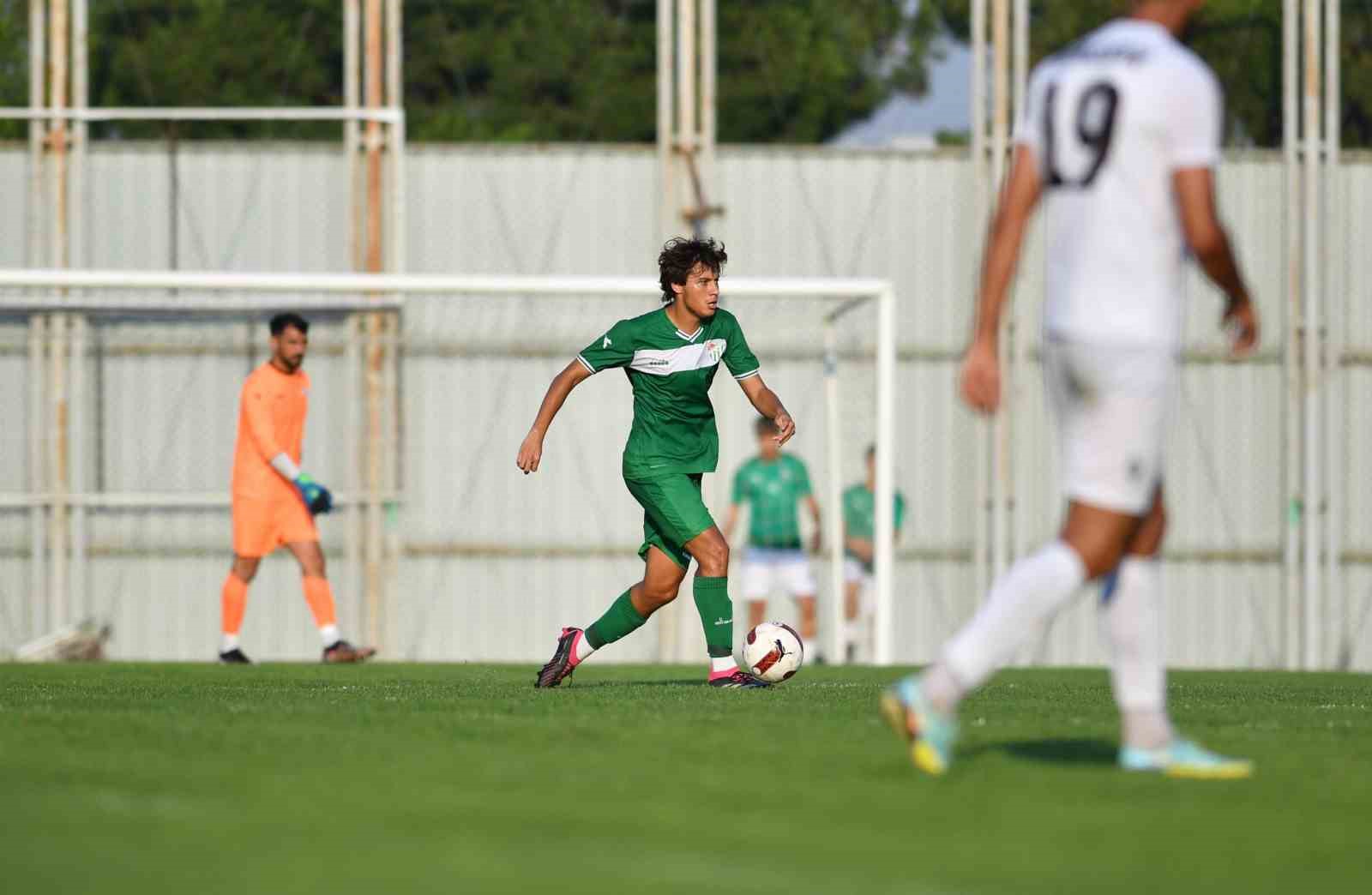 Bursaspor hazırlık maçında İnegöl Kafkasspor’u 1-0 yendi