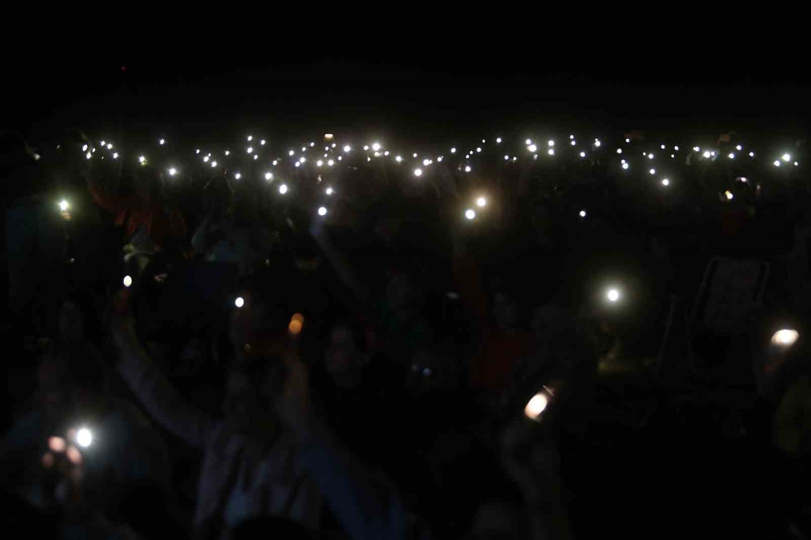 Karacabey’de meteor yağmuru için binlerce kişi toplandı