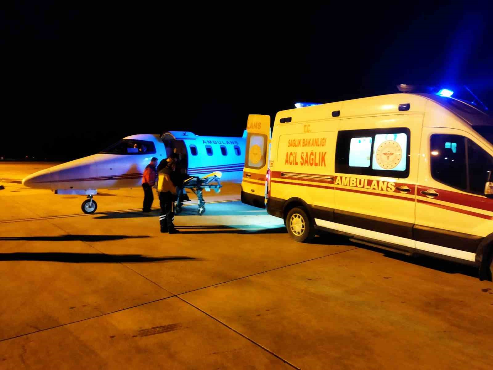 61 yaşındaki hasta ambulans uçakla tedavi için Bursa’ya getirildi