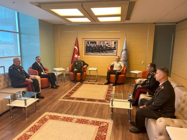 Ermenistan'ı titreten kare! Azerbaycan Genelkurmay Başkanı Türkiye'yi ziyaret etti