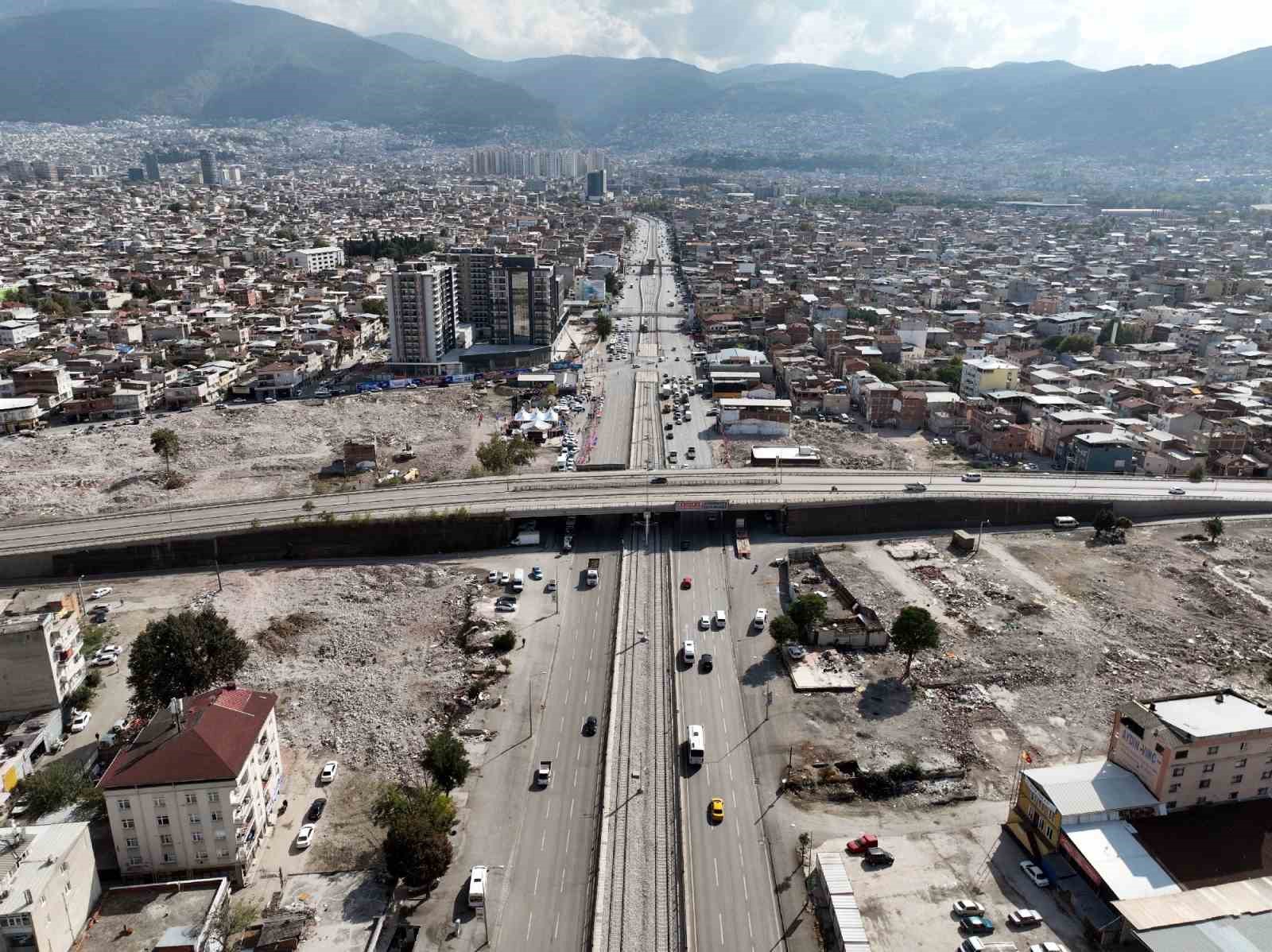 İstanbul Yolu’nda dönüşüm tamam, Altıparmak’ta ilk kazma yıl sonunda