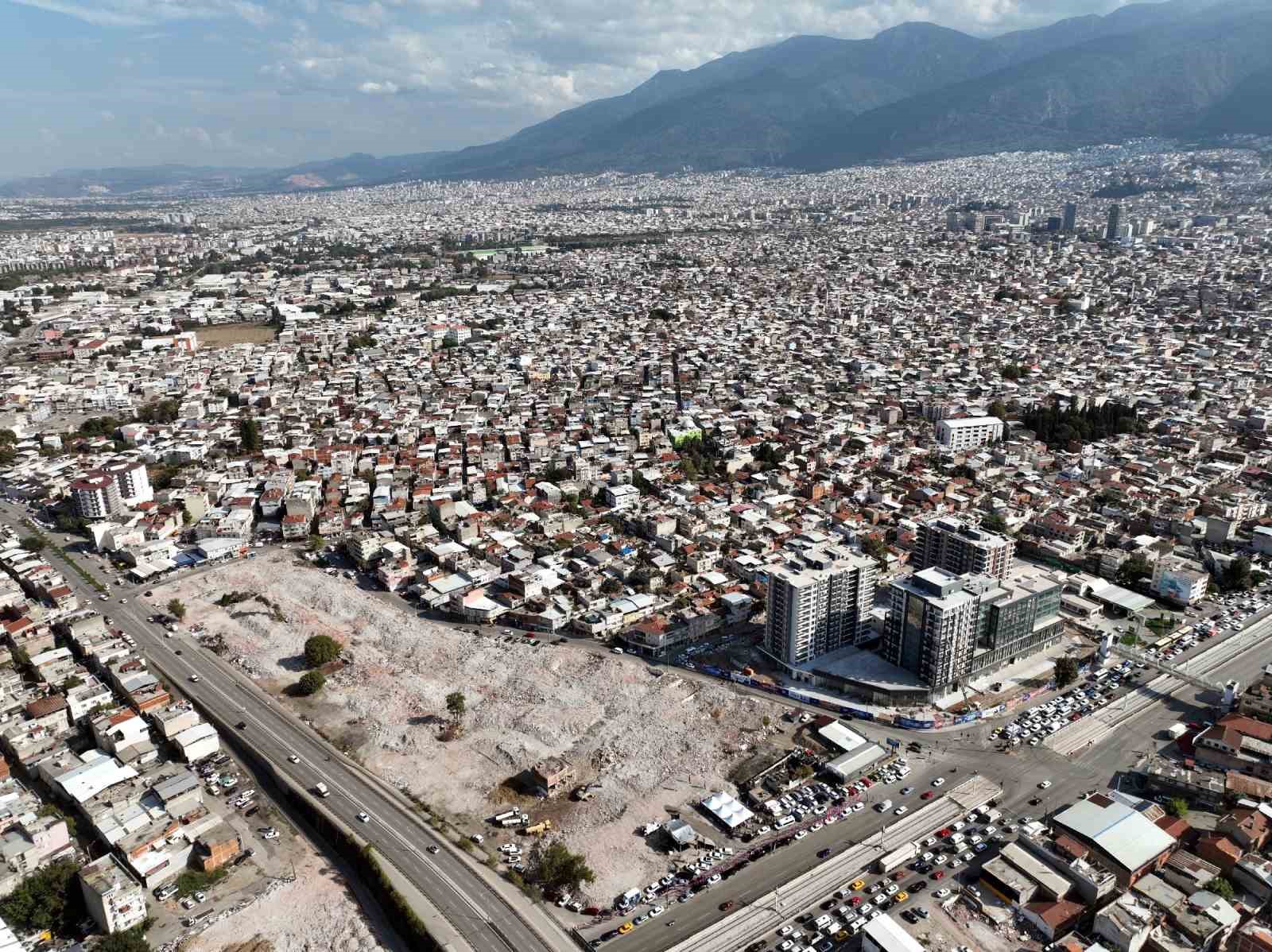 İstanbul Yolu’nda dönüşüm tamam, Altıparmak’ta ilk kazma yıl sonunda