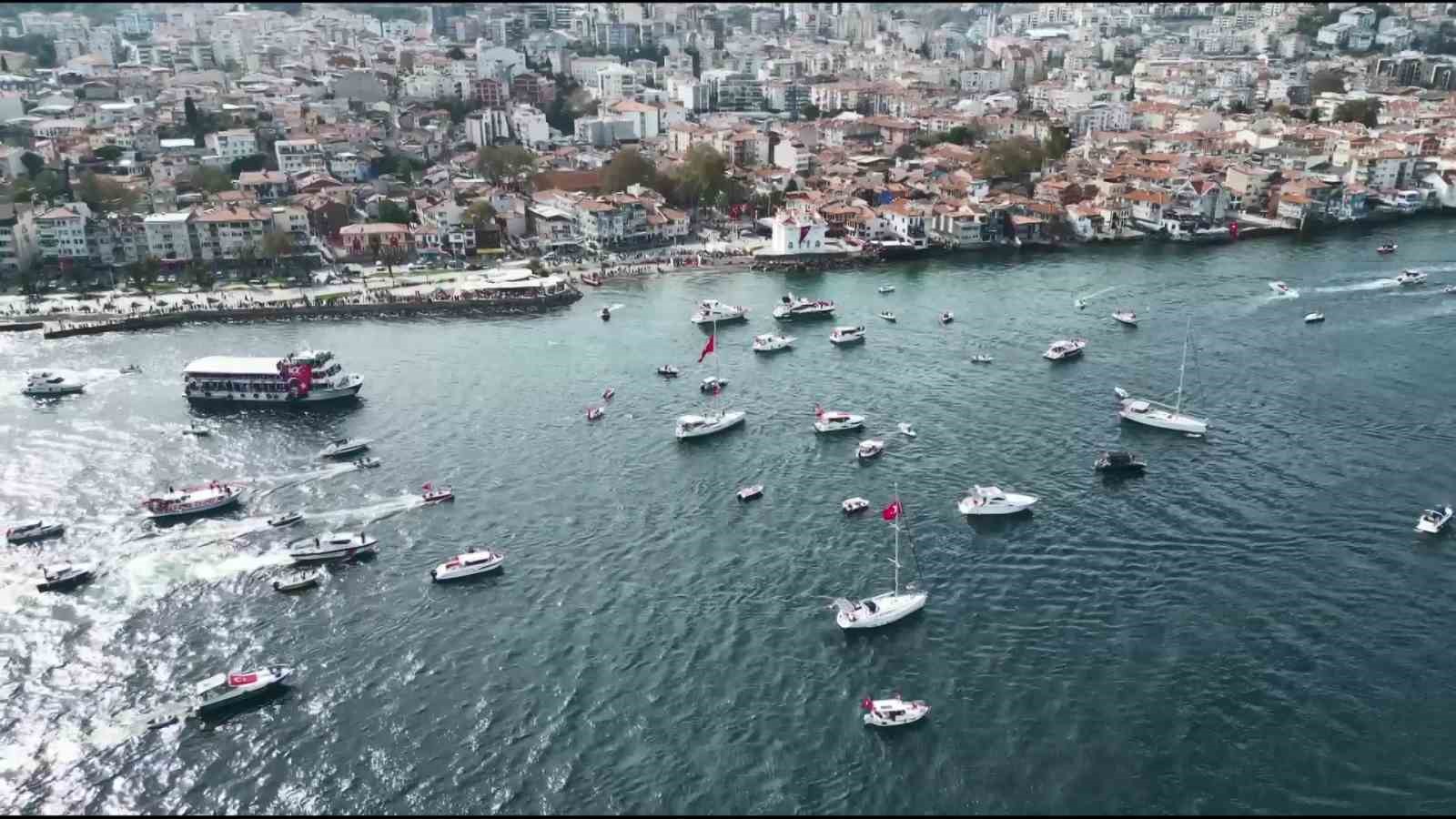 Mudanya’da 100. yıl coşkusu denize taştı