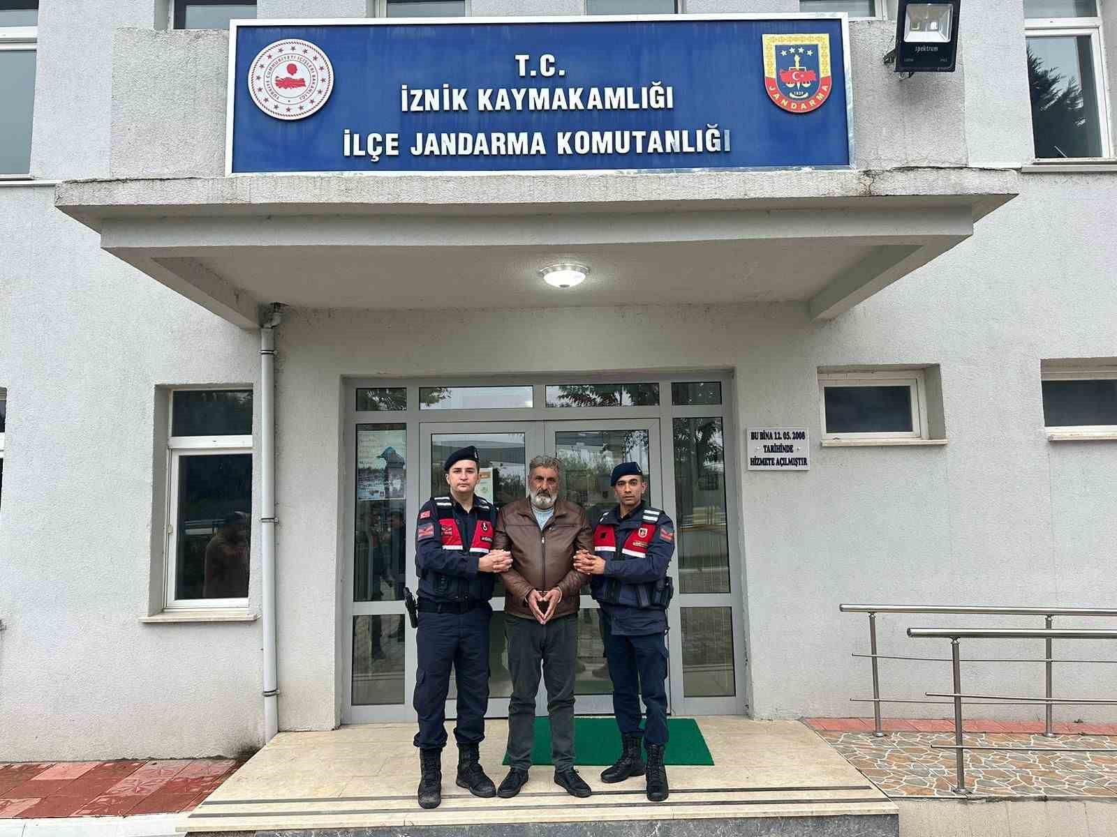Bursa’da kaçak kazı yapan şüphelilere jandarma baskını: 5 gözaltı