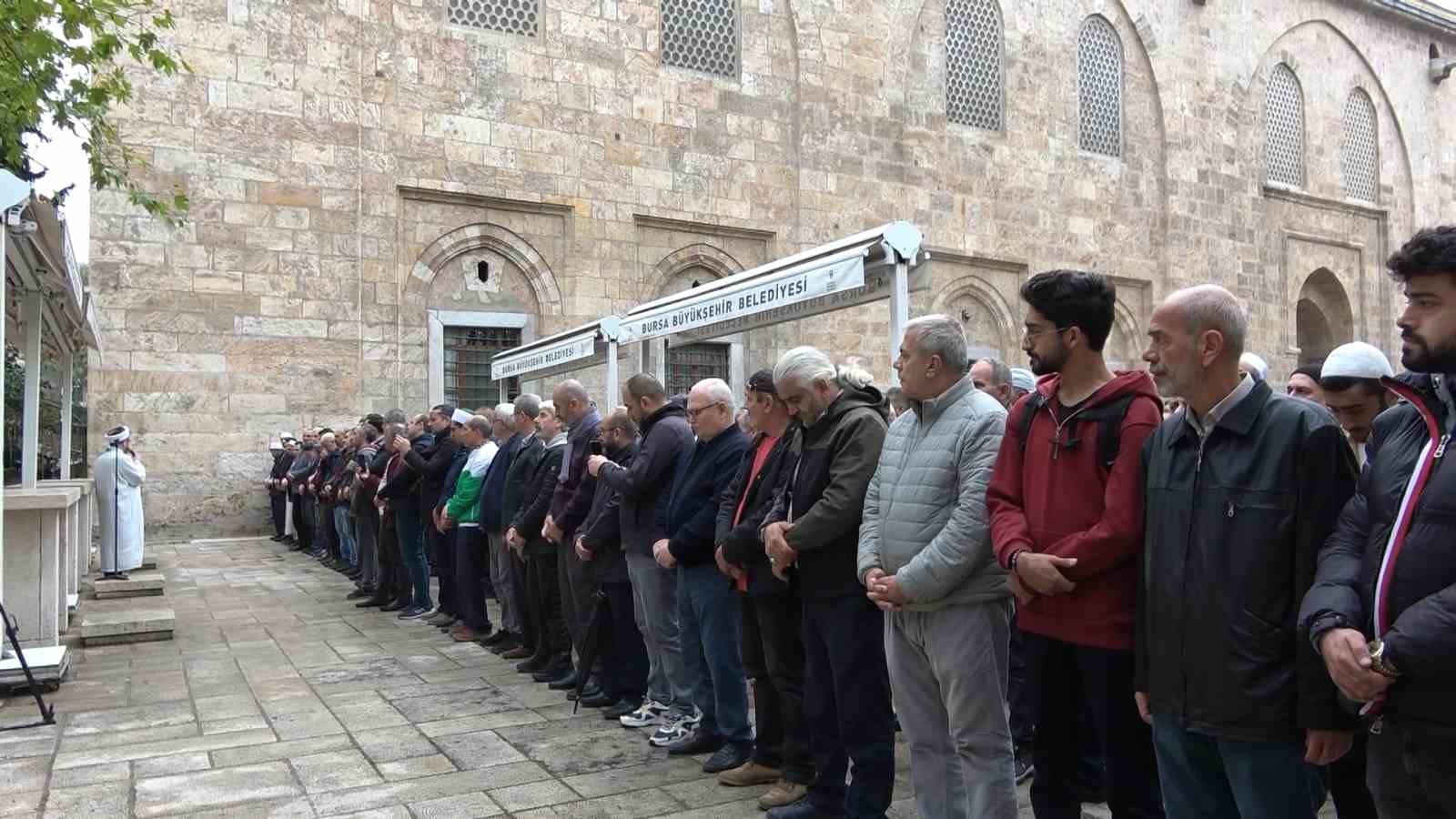 Filistin’de hayatını kaybedenler için gıyabi cenaze namazı kılındı