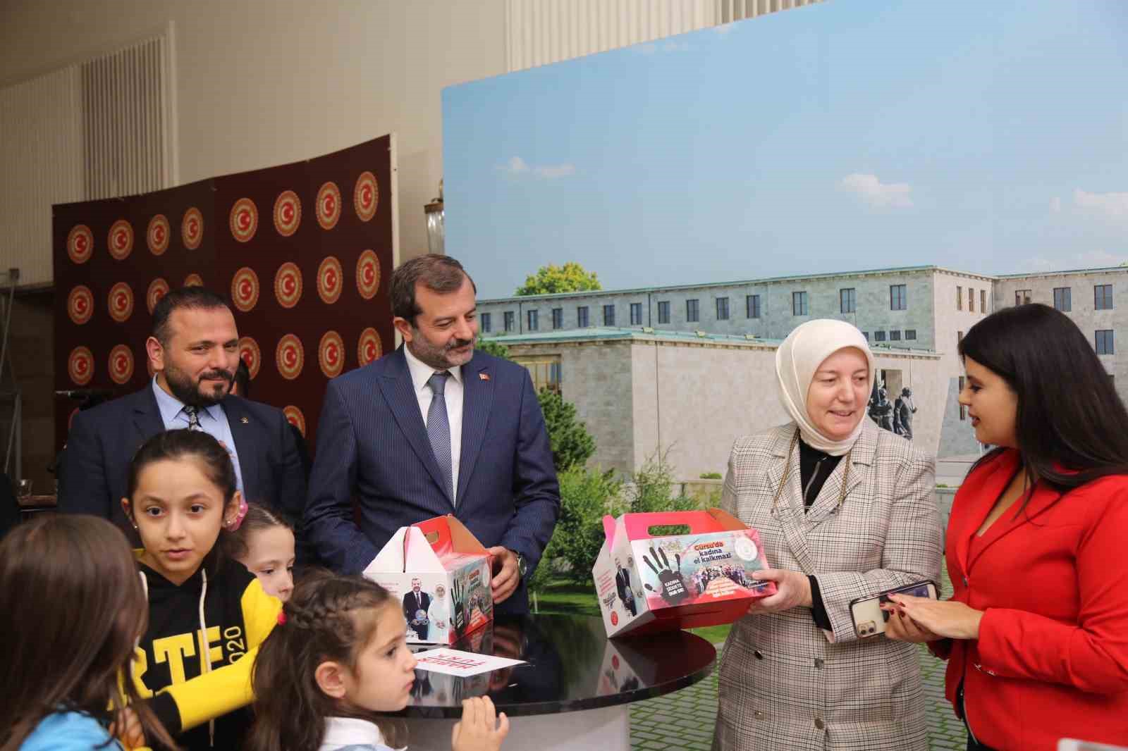 11 Ekim doğumlu 11 kız çocuğu Cumhurbaşkanı Erdoğan ile görüştü