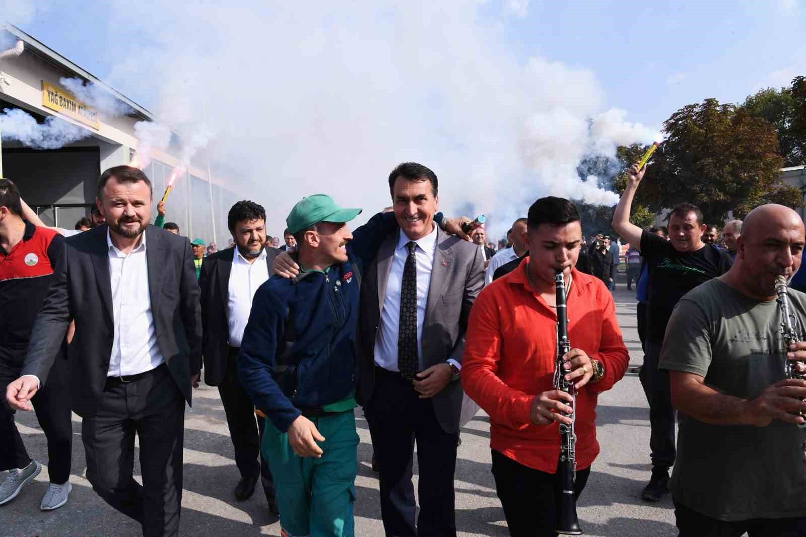 Osmangazi Belediyesi’nde emekçinin yüzü gülüyor