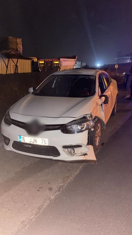 Bursa’da otomobil motosiklete çarptı: 2 ağır yaralı