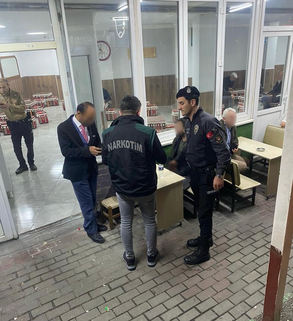 Bursa polisini 858 kişiyi sorguladı, 4 gözaltı