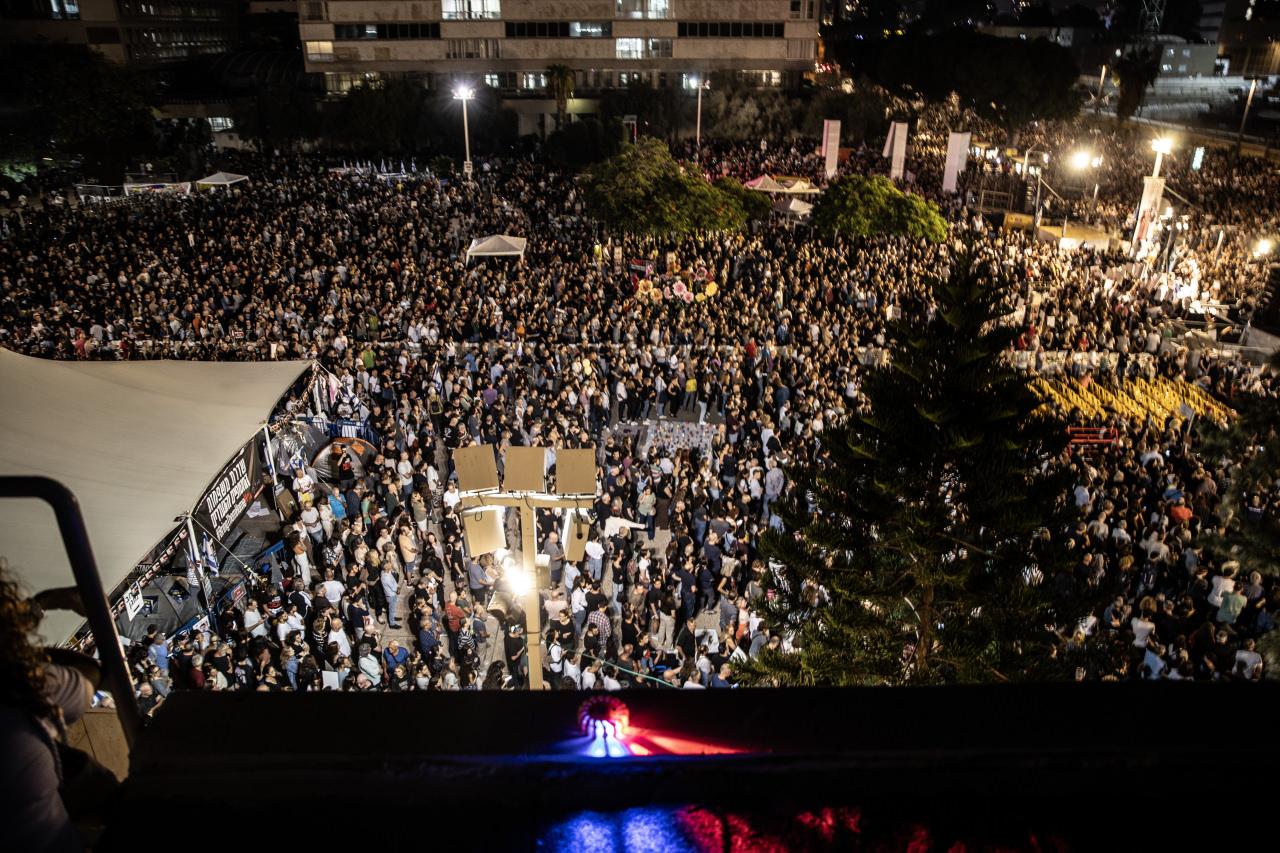 Netanyahu'ya karşı ayaklandılar! Tel Aviv'de istifa sesleri!