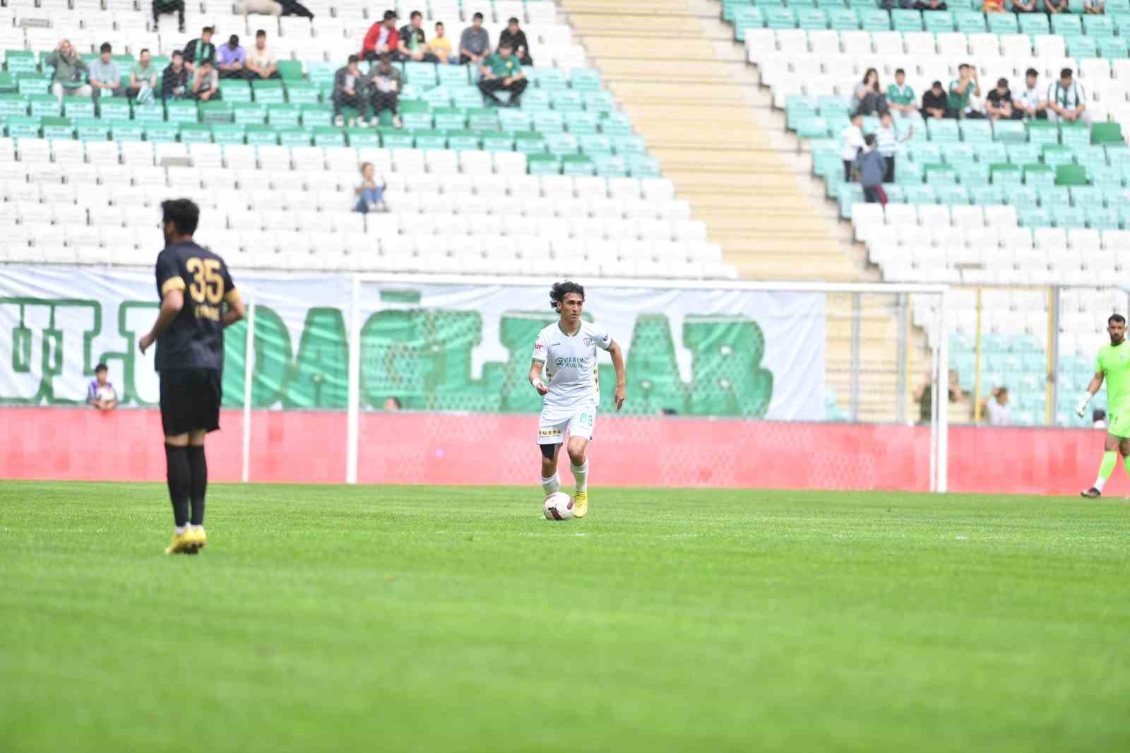 TFF 2. Lig: Bursaspor: 1 - Kırşehir FSK: 3
